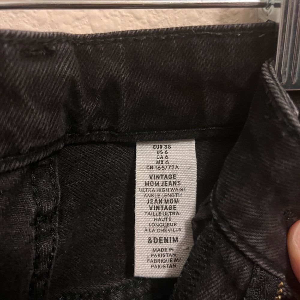 H&M Vintage Mom Jeans - Picture 3 of 3